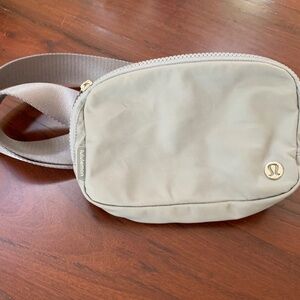 Lululemon Everywhere Belt Bag
